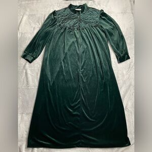Amanda‎ Stewart Nightgown Large Cozy Wear Green Velour Dressing Gown Vintage